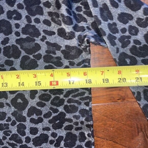 Equipment Femme Leopard Print Sweater Grey Cotton/Cashmere NWT Size Small - Picture 6 of 7
